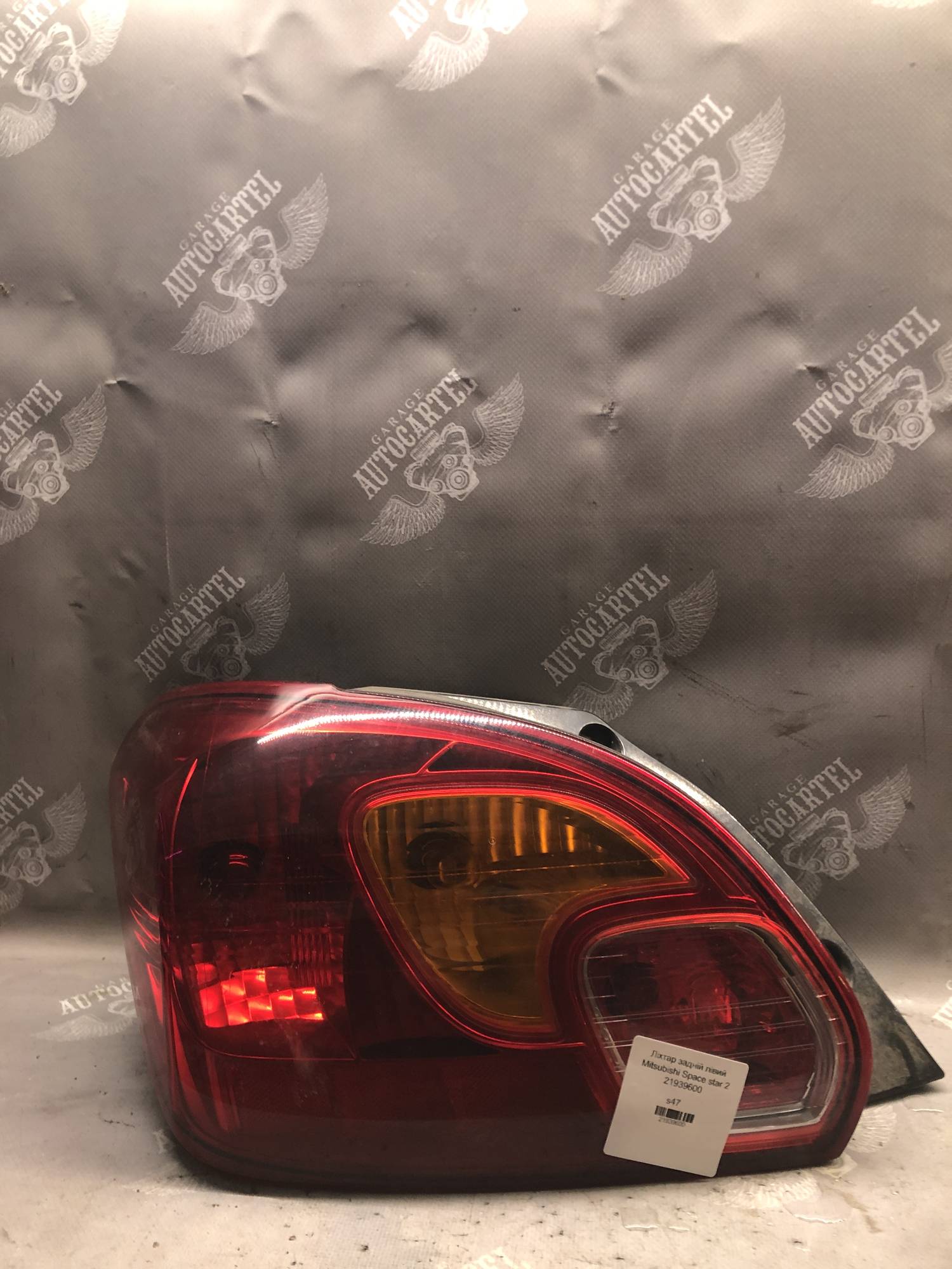 Ліхтар задній лівий Mitsubishi Space star 2 21939600