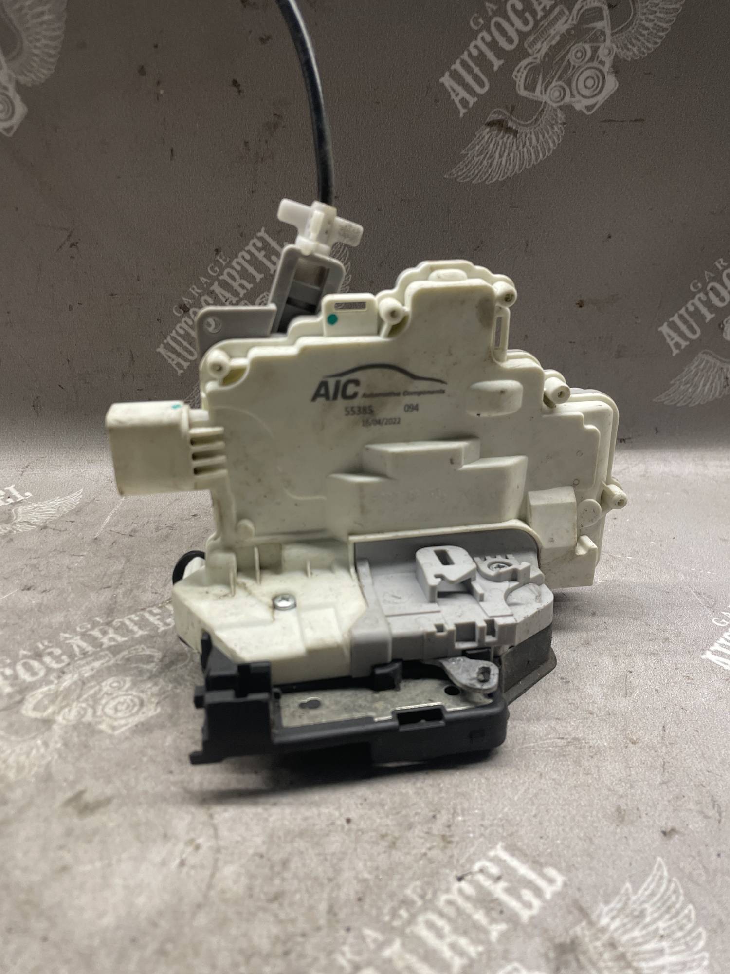 Замок задніх лівих дверей Audi Q7/VW Tiguan 06-18 AIC 55385