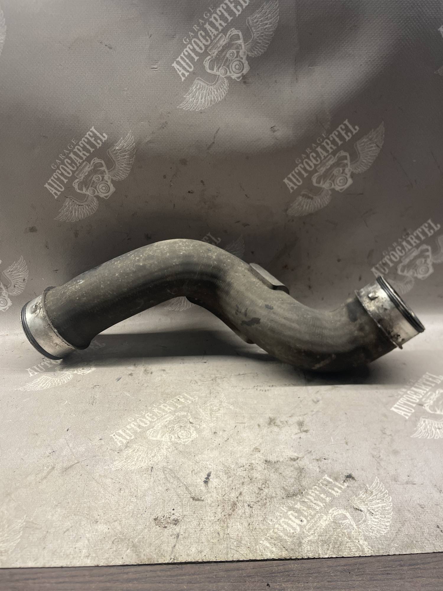 Патрубок інтеркулера Mercedes C-Class W203 2.2 cdi a2035283482