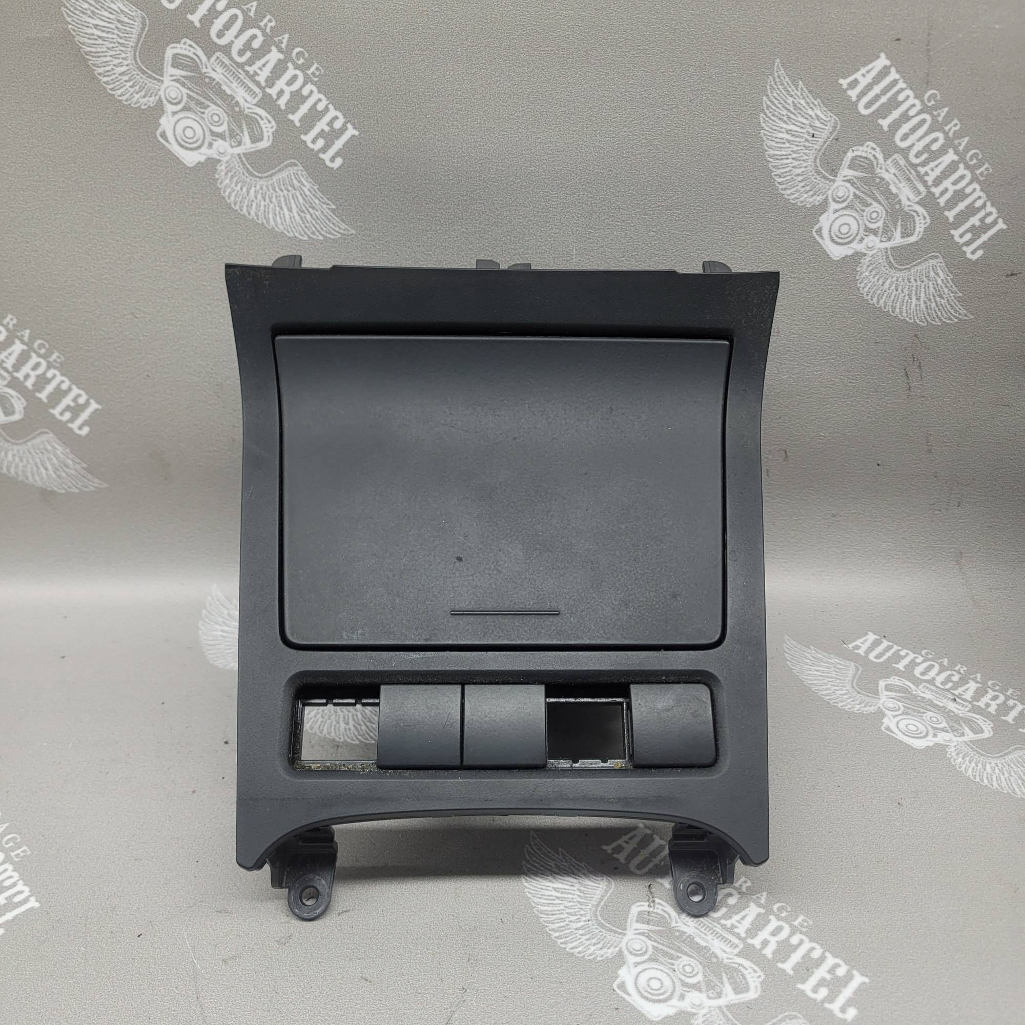 5k0857961 попільничка volkswagen golf 6