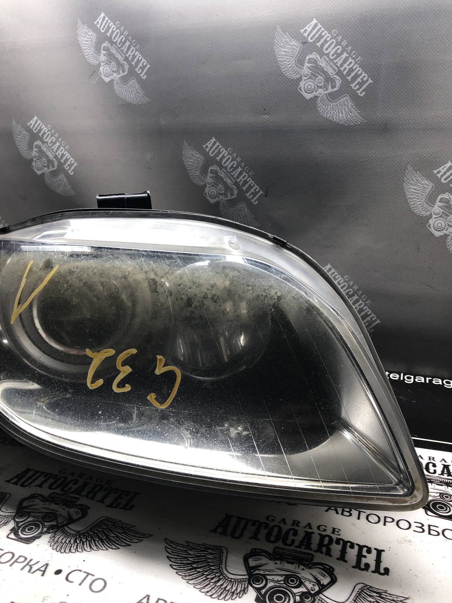 Фара права Audi A4 B7 bi-xenon 2004-2007 рр 8E0941004BP