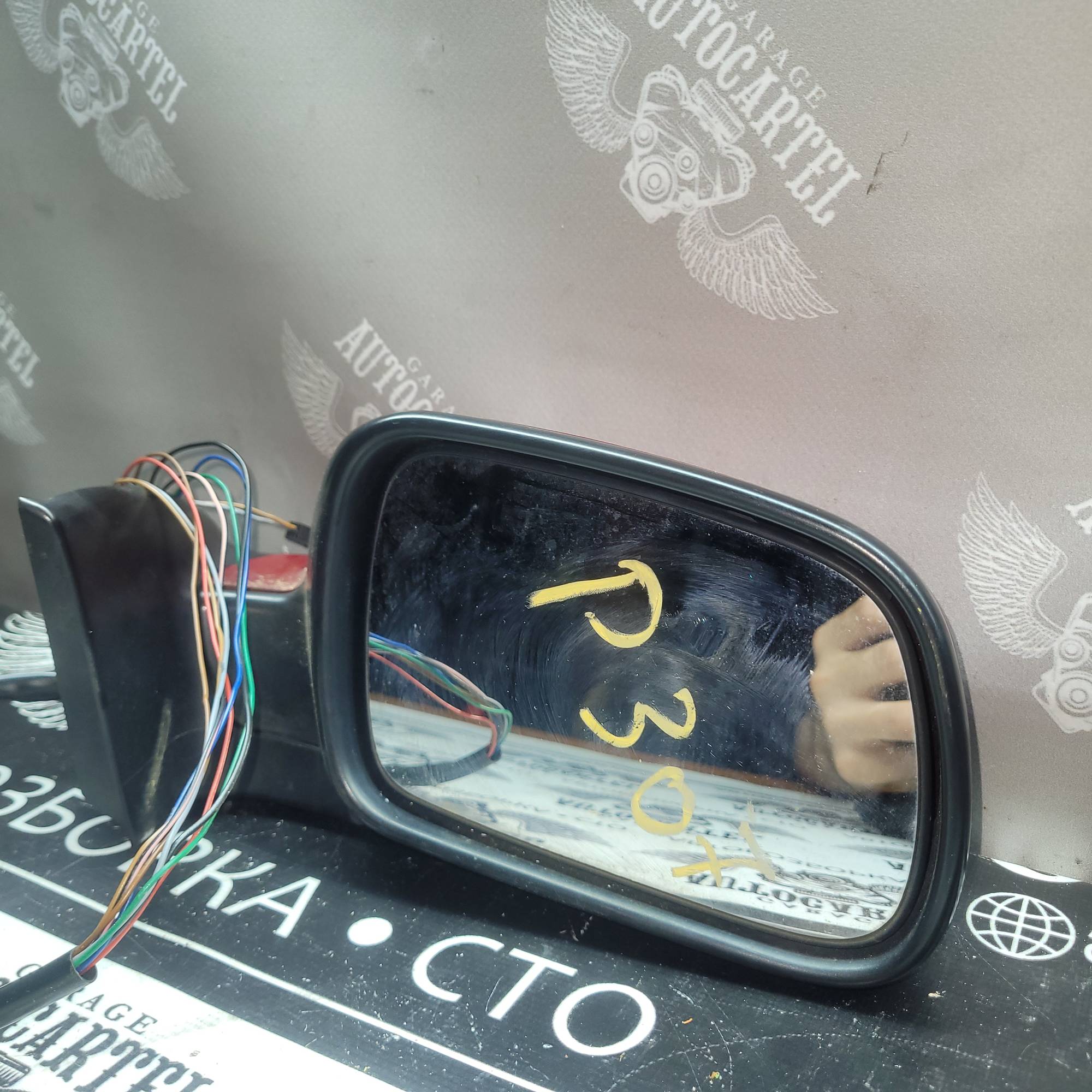 Дзеркало переднє праве Peugeot 307 8pin 21428579