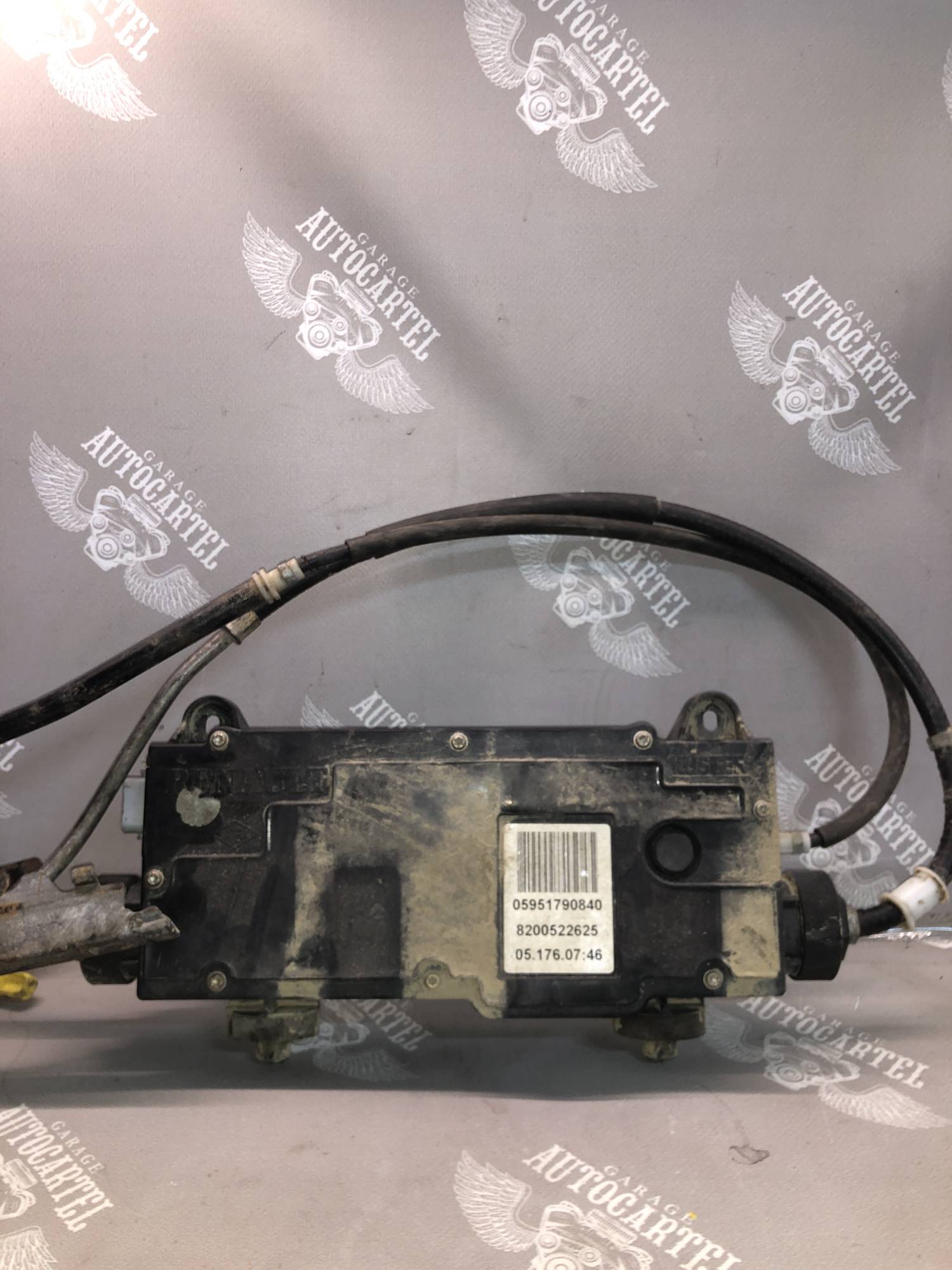 Блок ручного гальма 8200522625 для Renault Grand Scenic II/ Scenic II