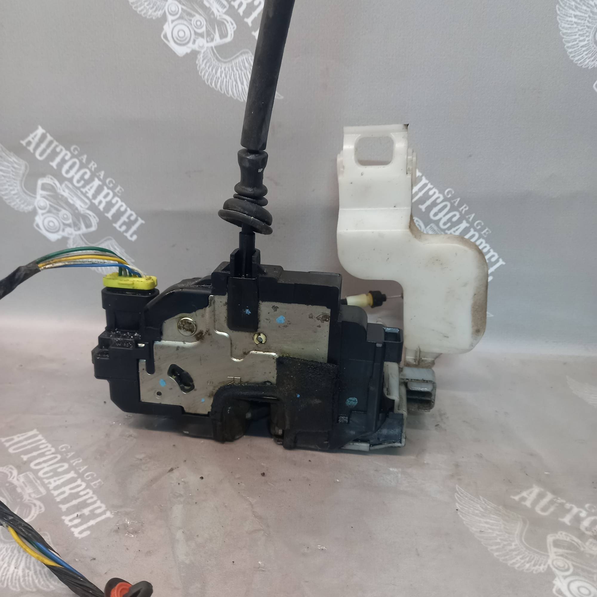 Замок дверей задньої правої Hyundai Santa Fe 06 814202b000