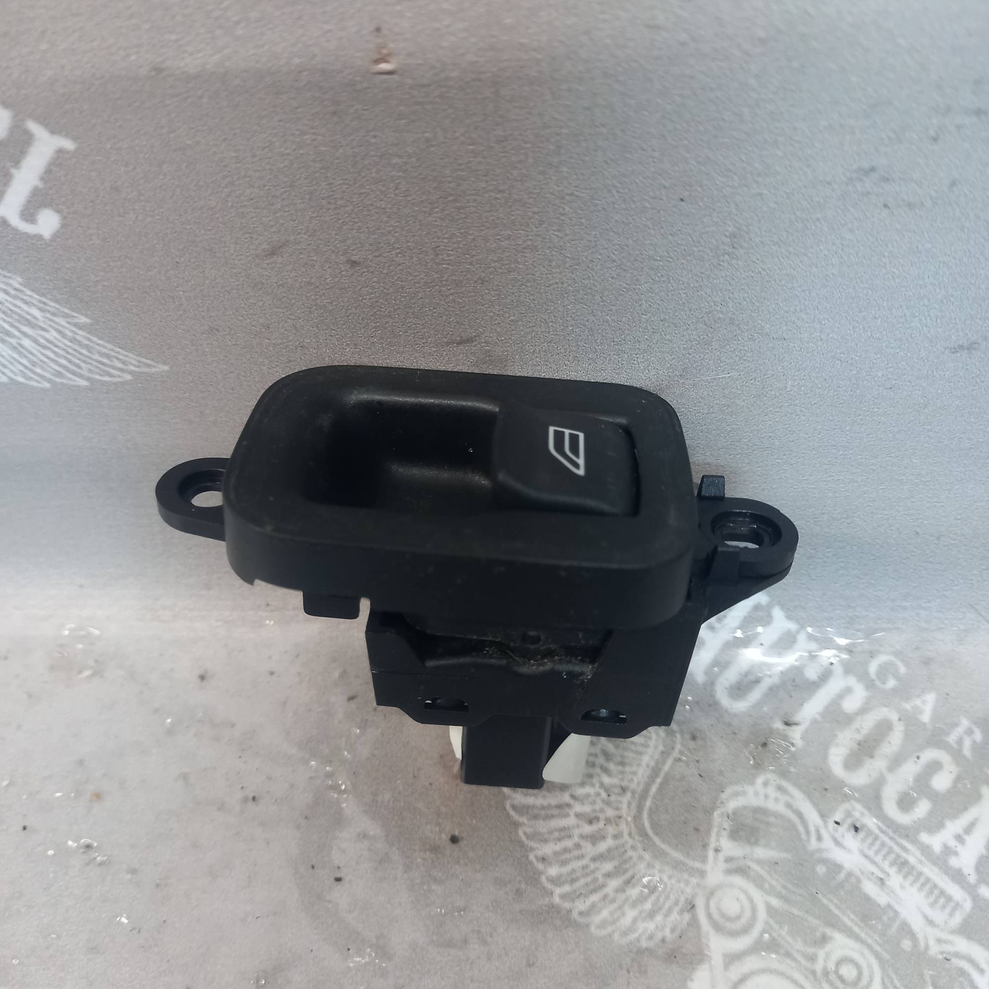 Кнопка склопідйомника 5 контактів Volvo V50 2003-2012 30658449