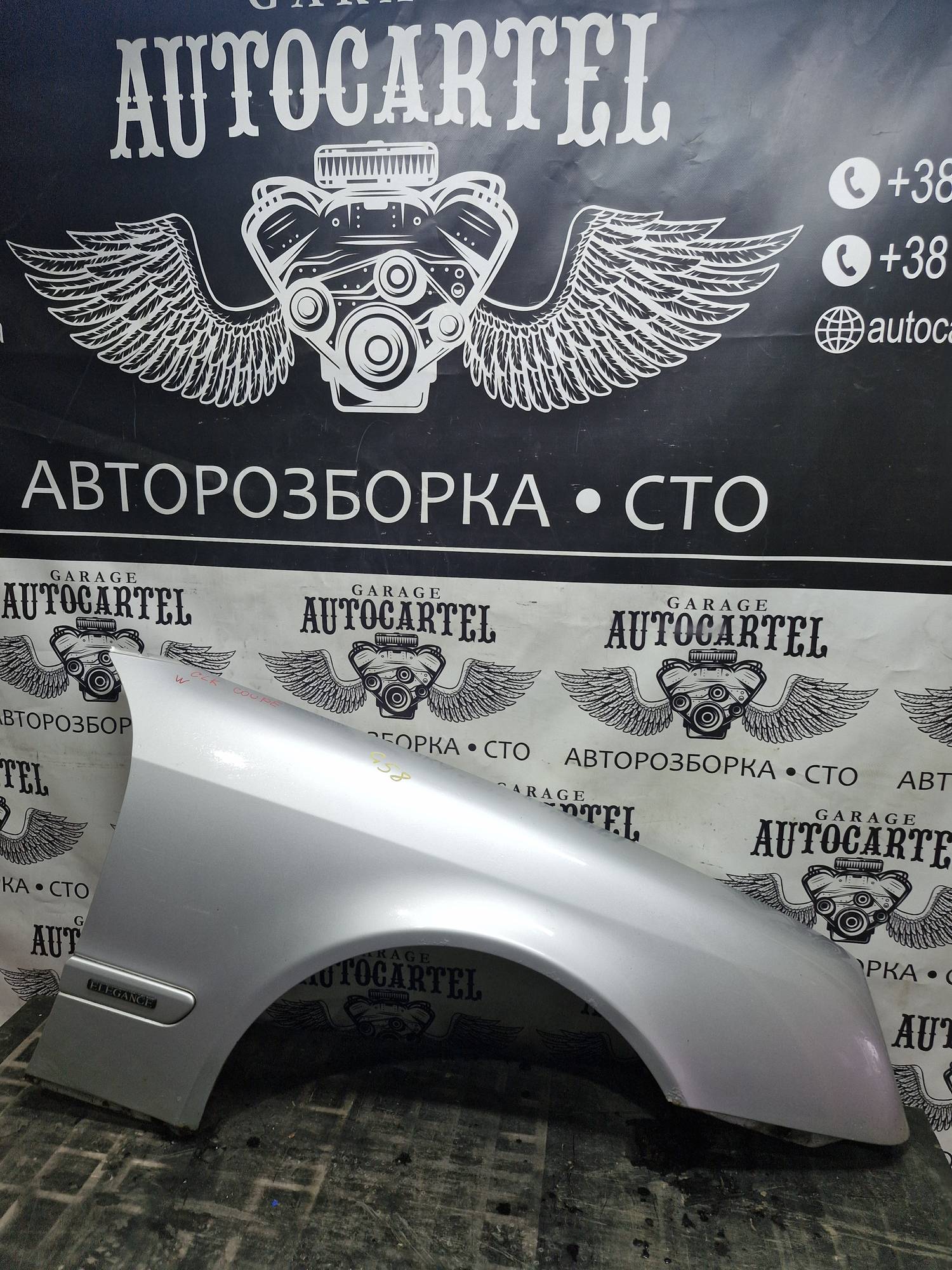 Крило праве Mercedes clk w208 coupe 21521454