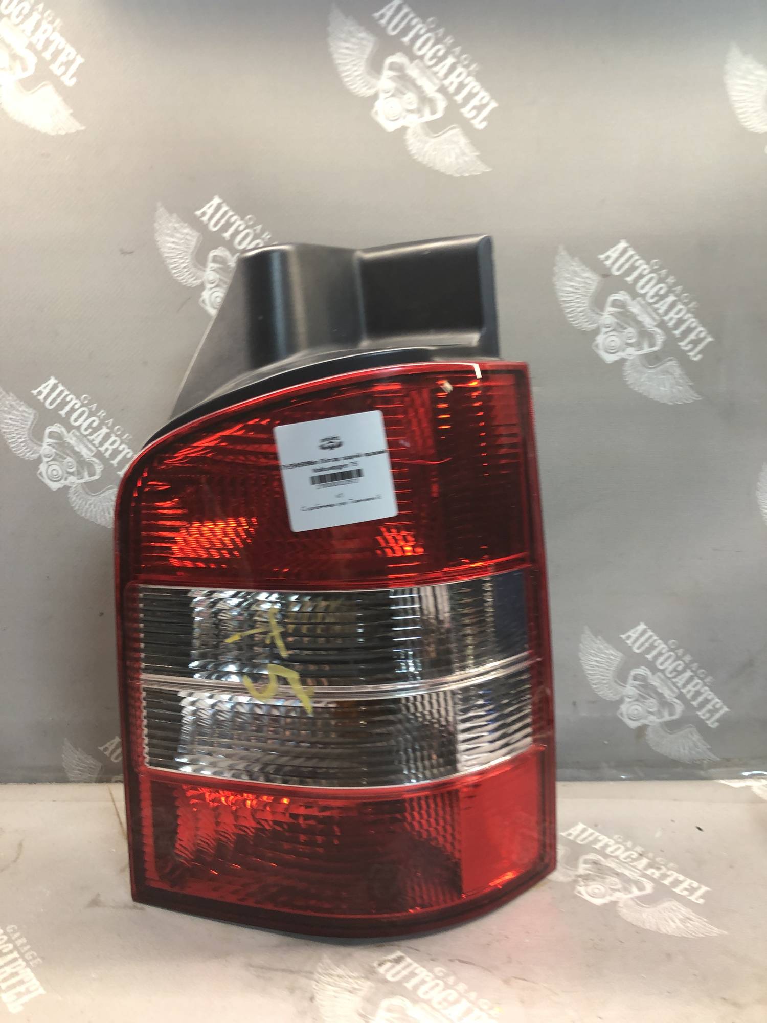 7h5945096m Ліхтар задній правий Volkswagen T5