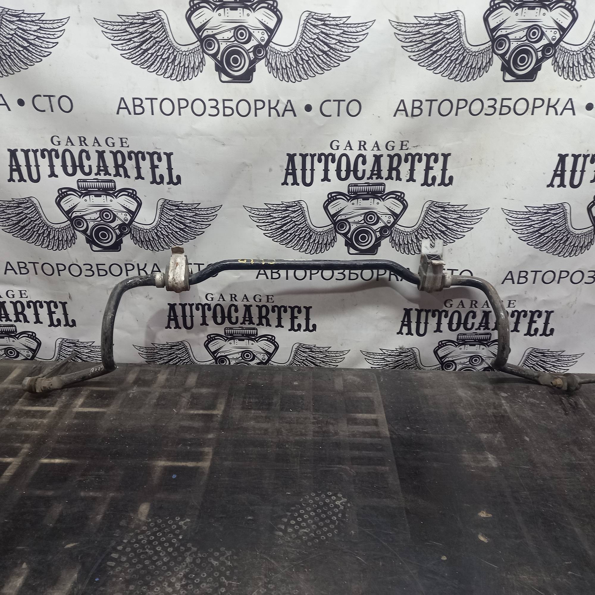 Стабілізатор передній Renault Clio III 8200699574