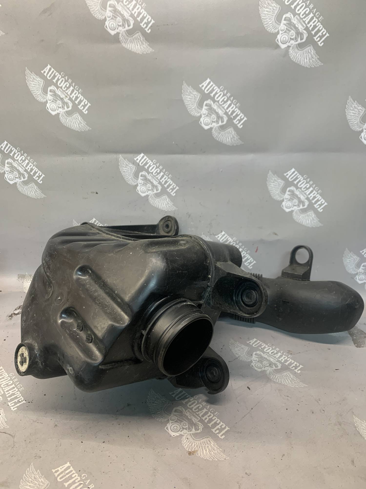 1td129622 корпус повітряного фільтра Volkswagen Caddy 3 2004 – 2010