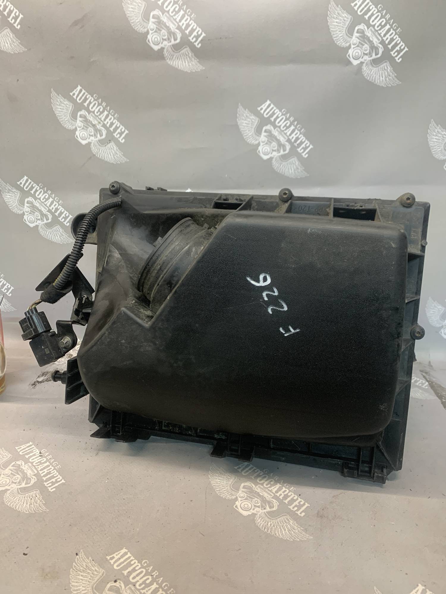 9177266 корпус повітряного фільтра Opel Vectra C 2.0 2002-2009