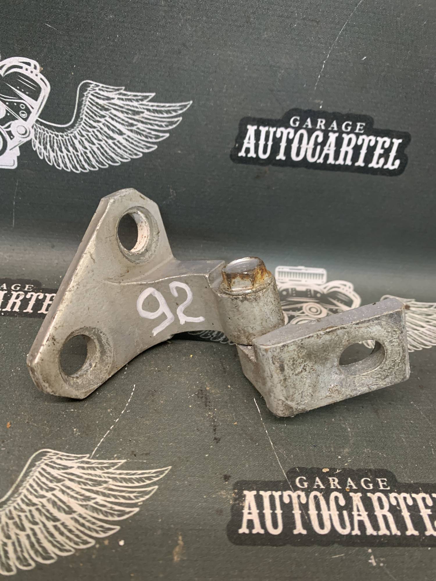 3c0831402c Верхня петля передніх правих дверей Volkswagen Passat B6 2005-2010