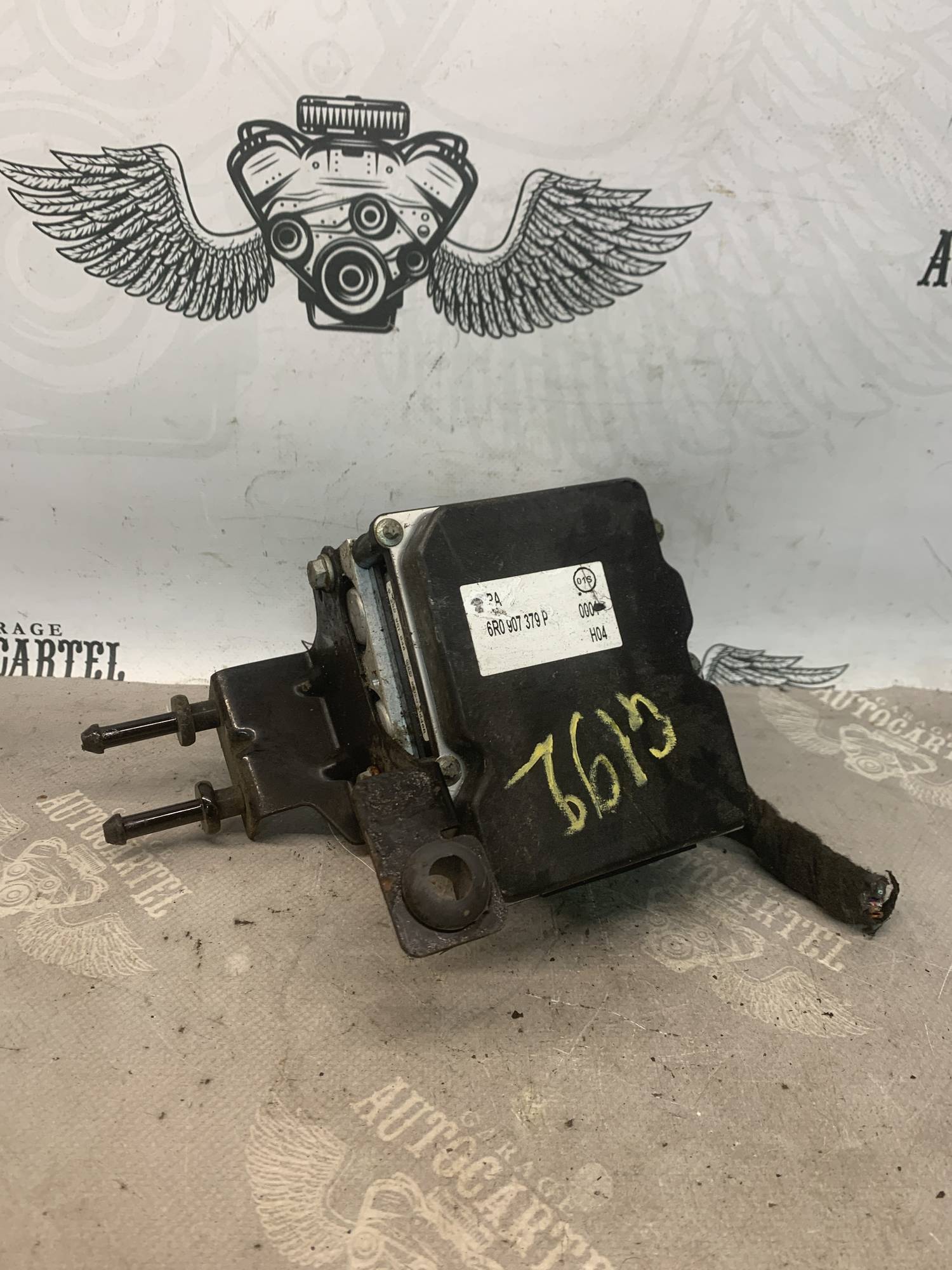 Блок управління ABS Skoda Fabia 2 6r0907379p