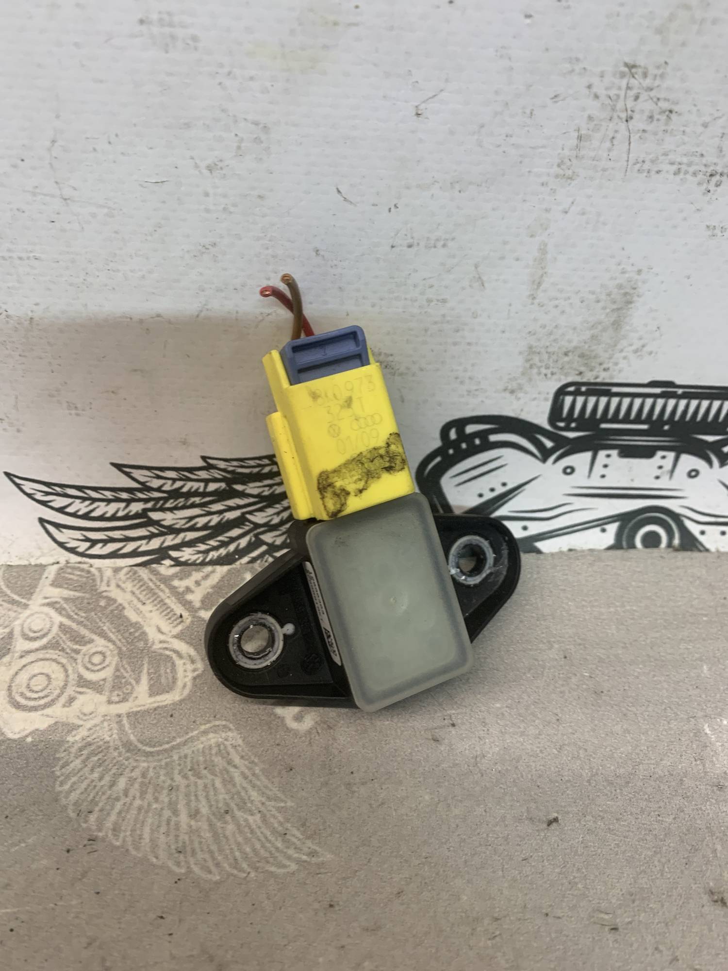Датчик удару передніх дверей Skoda Superb II 5n0959354