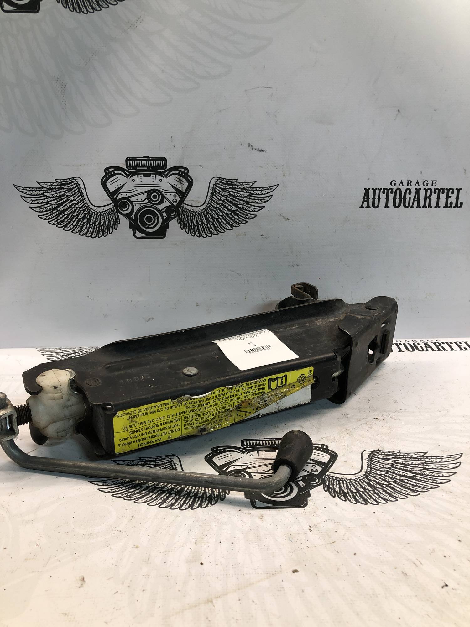 Домкрат Volkswagen Golf 6 (2008-2012) - 1K0011031L - 1K0011031C
