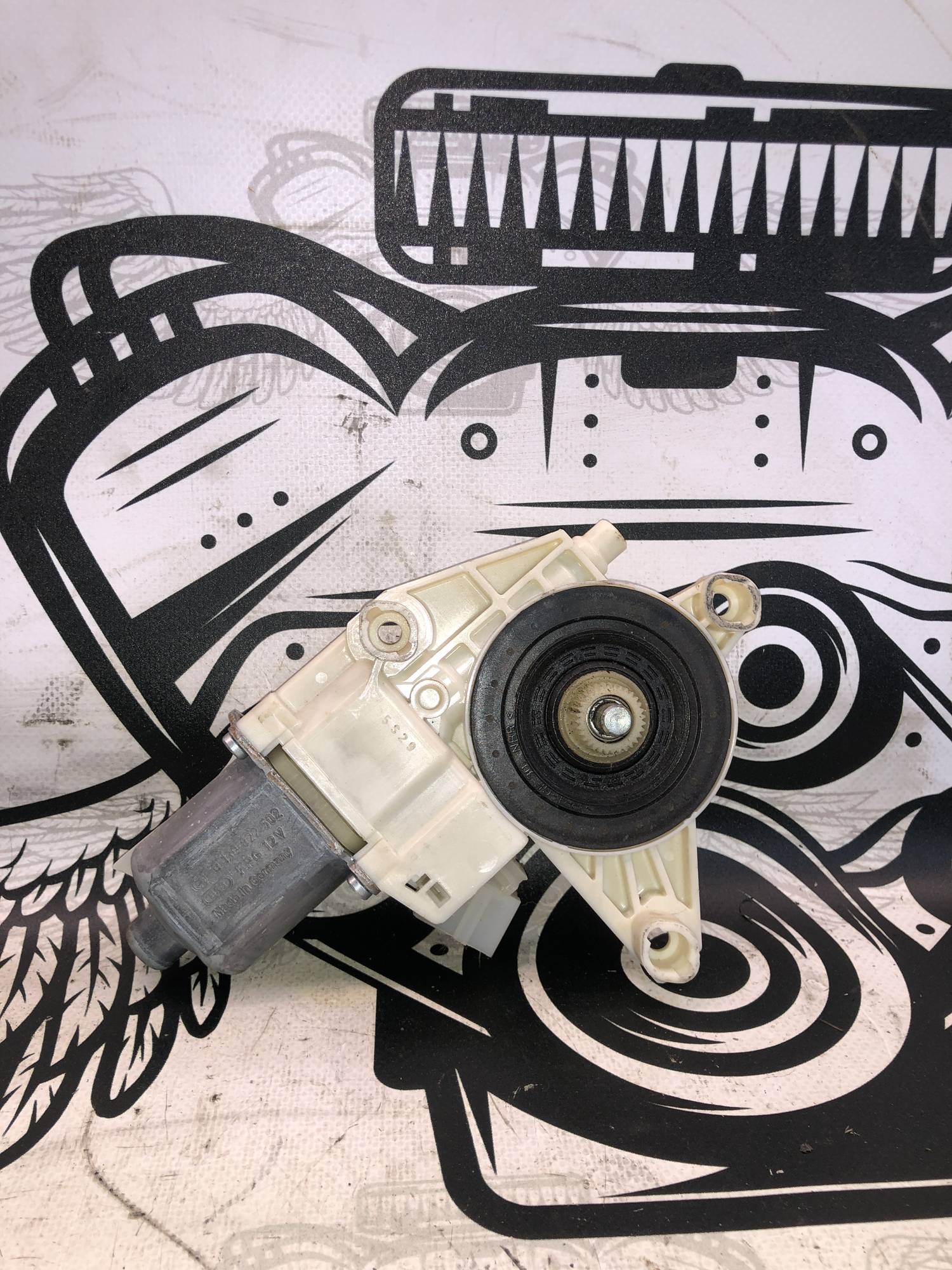 Склопідіймач (мотор) передній правий Mercedes-Benz C-Class W204 A204 820 02 42; 0130822502