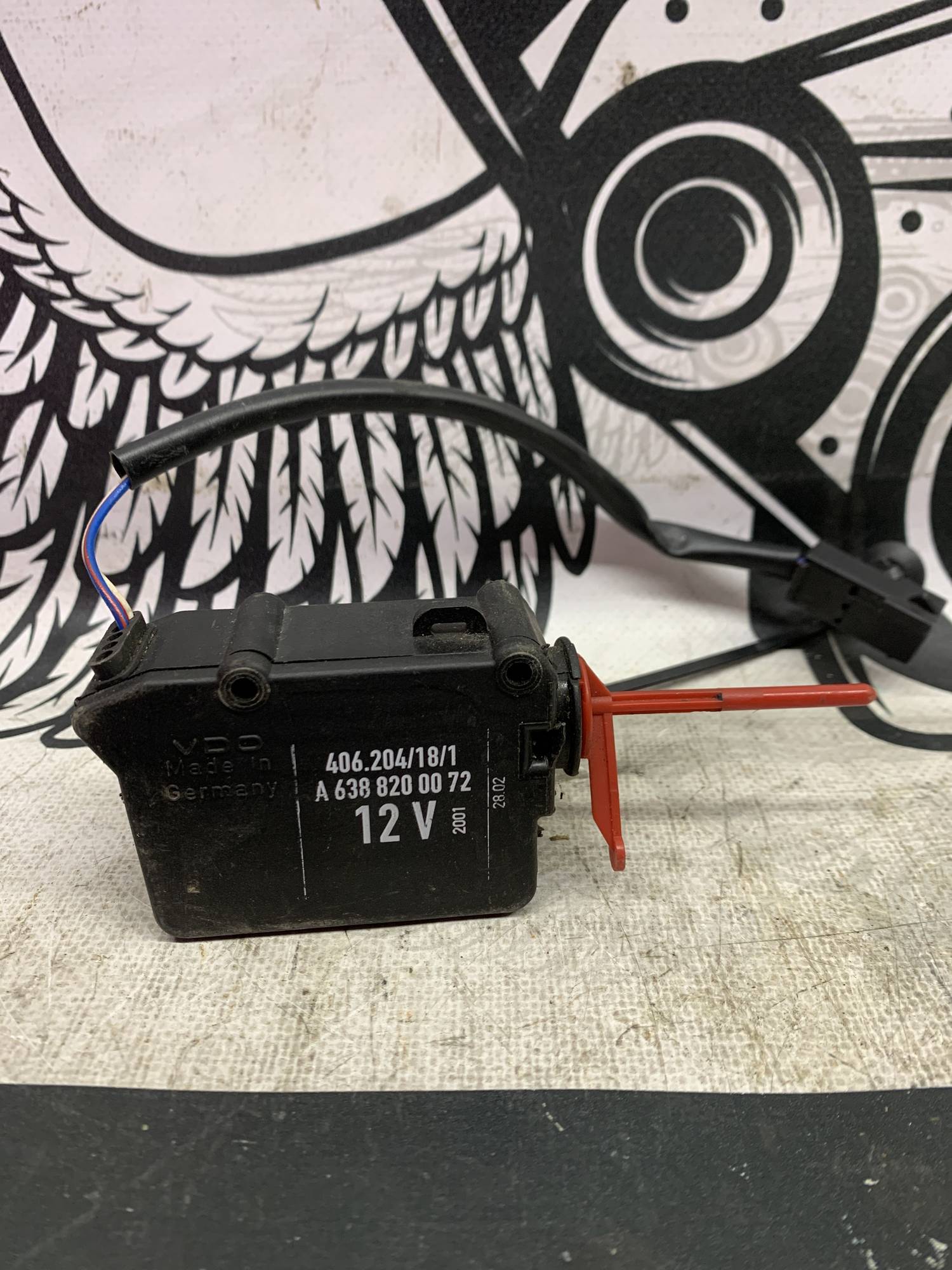 Замок Лючка бензобака MERCEDES VITO W638 a6388200072