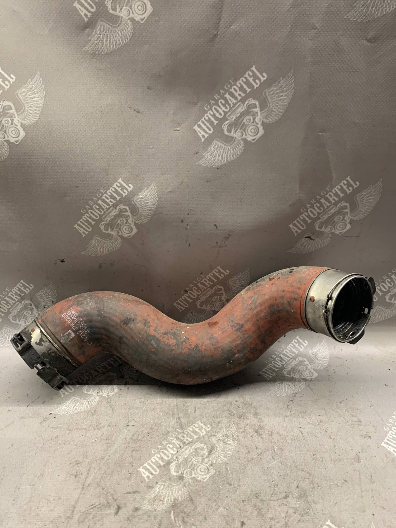 Патрубок інтеркулера Mercedes W212 2.2 CDI a2125280200