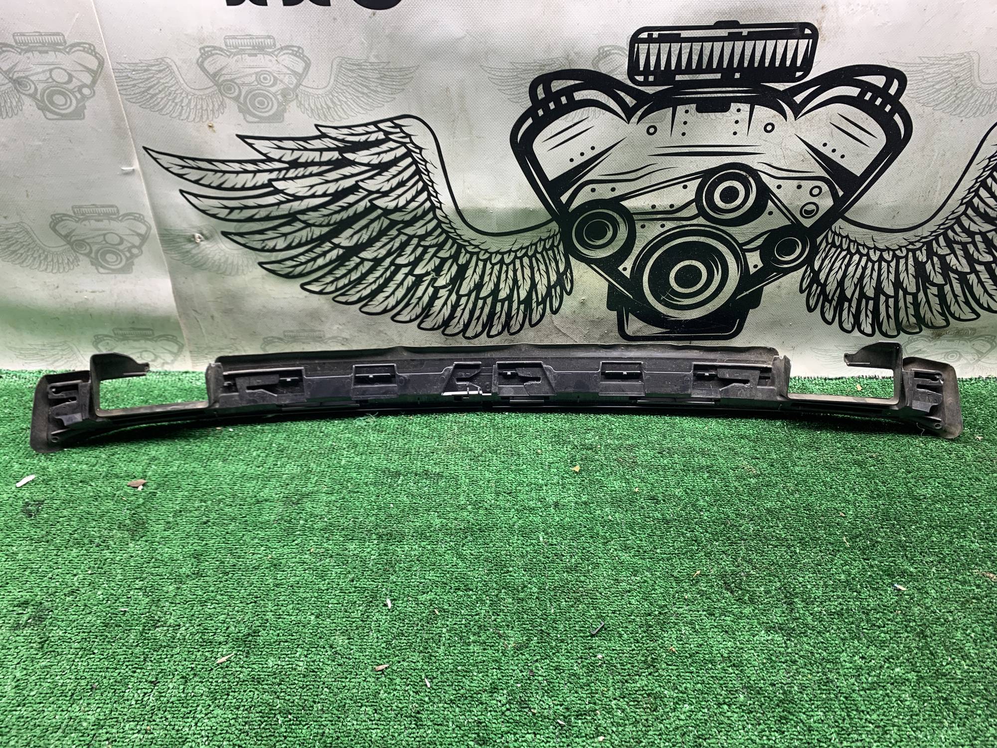 Кронштейн заднього лівого бампера Volkswagen Passat B7 3c9827407a