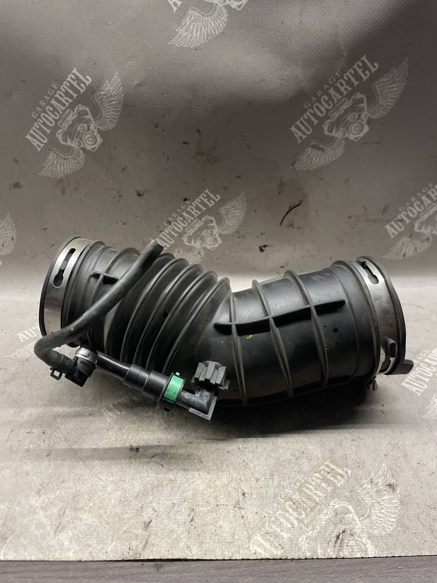 Патрубок повітряного фільтра FORD KUGA FOCUS MK3 f1f1-9r504-ab