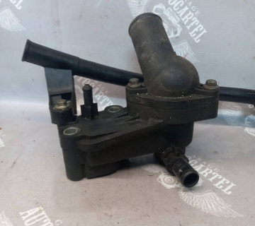 Корпус термостата FORD CONNECT/FOCUS/MONDEO 2002-2015 (1.8TDCI) 2s4q9k478ad
