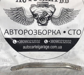 Підсилювач бампера передній Renault Clio III (2005—2012)