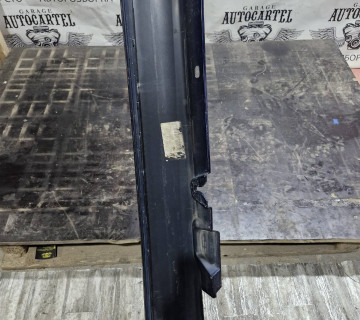 a2056906902 Бокова накладка поріг ліва Mercedes w205