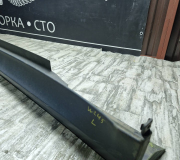 Бокова накладка поріг ліва Mercedes B W245 2005—2011 21616549