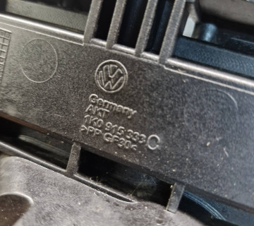 Кронштейн кріплення акумулятора (VAG) VW, Audi, Skoda, Seat, 1K0915333C, 1K0 915 333 C