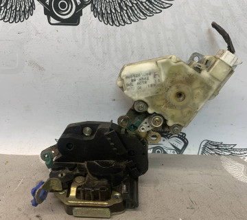 Замок передніх правих дверей Nissan Almera Tino 2pin 8055261u66