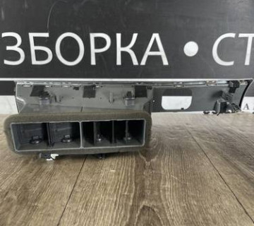 Audi a6 c6 Дефлектор обдува 4f1820951