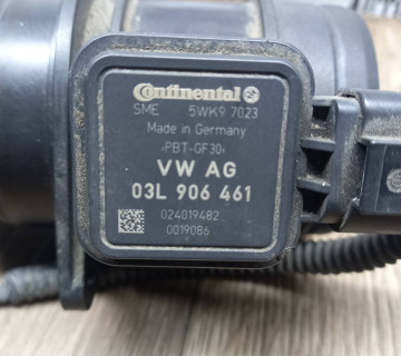 Датчик масової витрати повітря Volkswagen Jetta Golf 6 Passat B7 1.6tdi 03L906461