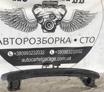 Підсилювач бампера передній Volkswagen Golf plus 21905766