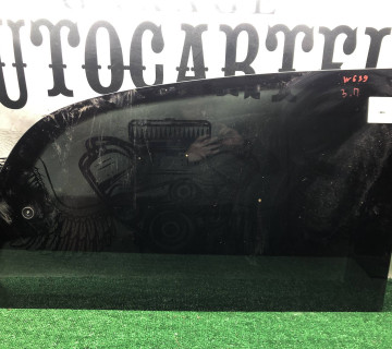 Скло двері заднє праве Mercedes W639 21962929