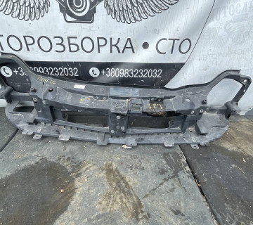 Установча панель Renault Trafic 21101045