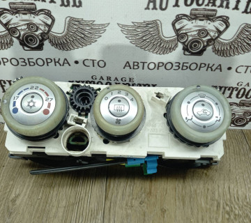 Блок керування пічкою з кондиціонером Mitsubishi Colt (Z3) 2004-2012 69657032 186190