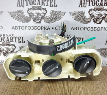 Блок керування пічкою Toyota Corolla E120 5590002180