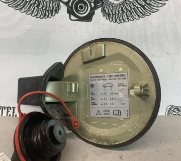 Лючок топливного бака Opel Corsa D 13183307