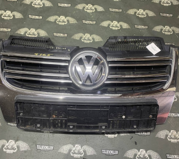 Решітка радіатора Volkswagen golf 5 Jetta універсал 1k5853651, 21725616