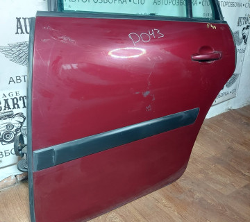 Двері задні ліві Citroen Grand Picasso C4 мінівен 2007 D043