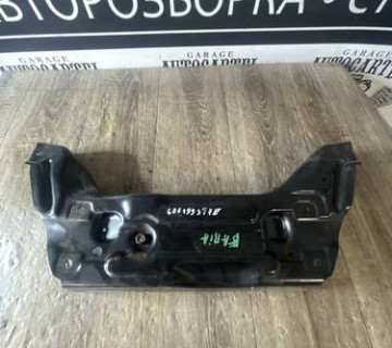 Підрамник передній , Передня балка Skoda Fabia Volkswagen Polo 600199347E