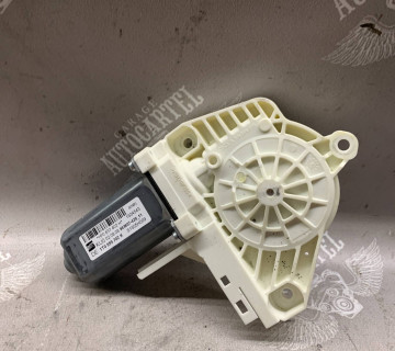 Моторчик склопідйомника дверей передніх правих seat altea toledo 3 1t0959702k
