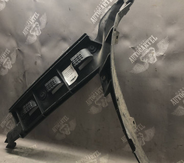 Кронштейн кріплення заднього бампера правий (напрямна) Volkswagen Passat 3B5807394C