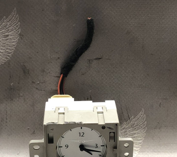 Годинники Chrysler 300C 2004-2010 04602626AC