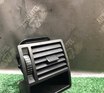 Дефлектор обдува салону правий 7H1819204A для Volkswagen Transporter T5