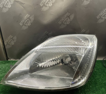 Ліва передня фара Ford Fiesta V 20-a056b