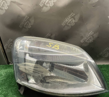 Фара передня права Citroen Berlingo дефект кріплення 9644150880