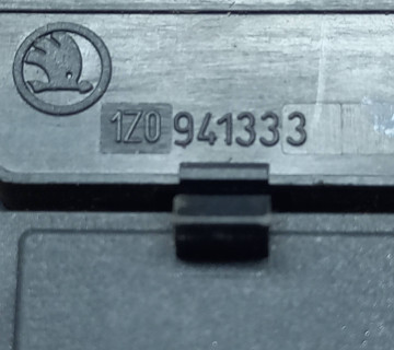 1Z0941333 Кнопка коректора фар VAG Octavia (A5 1Z-) 2004 - 2013 REH