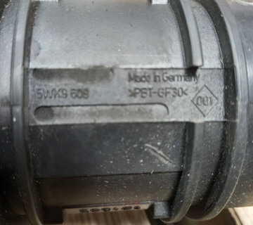 Витратомір повітря Opel Vectra B, Astra G, Zafira A 1,8 16V (X18XE1, Z18XE). 90530463, 5WK9606.