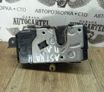 Замок дверей передній лівий Opel Astra H, Zafira B GM, 4 PIN 13210748 QF