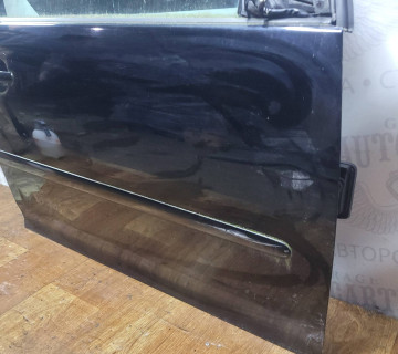 Двері передні праві Volkswagen Golf 5 хетч 2100000361670